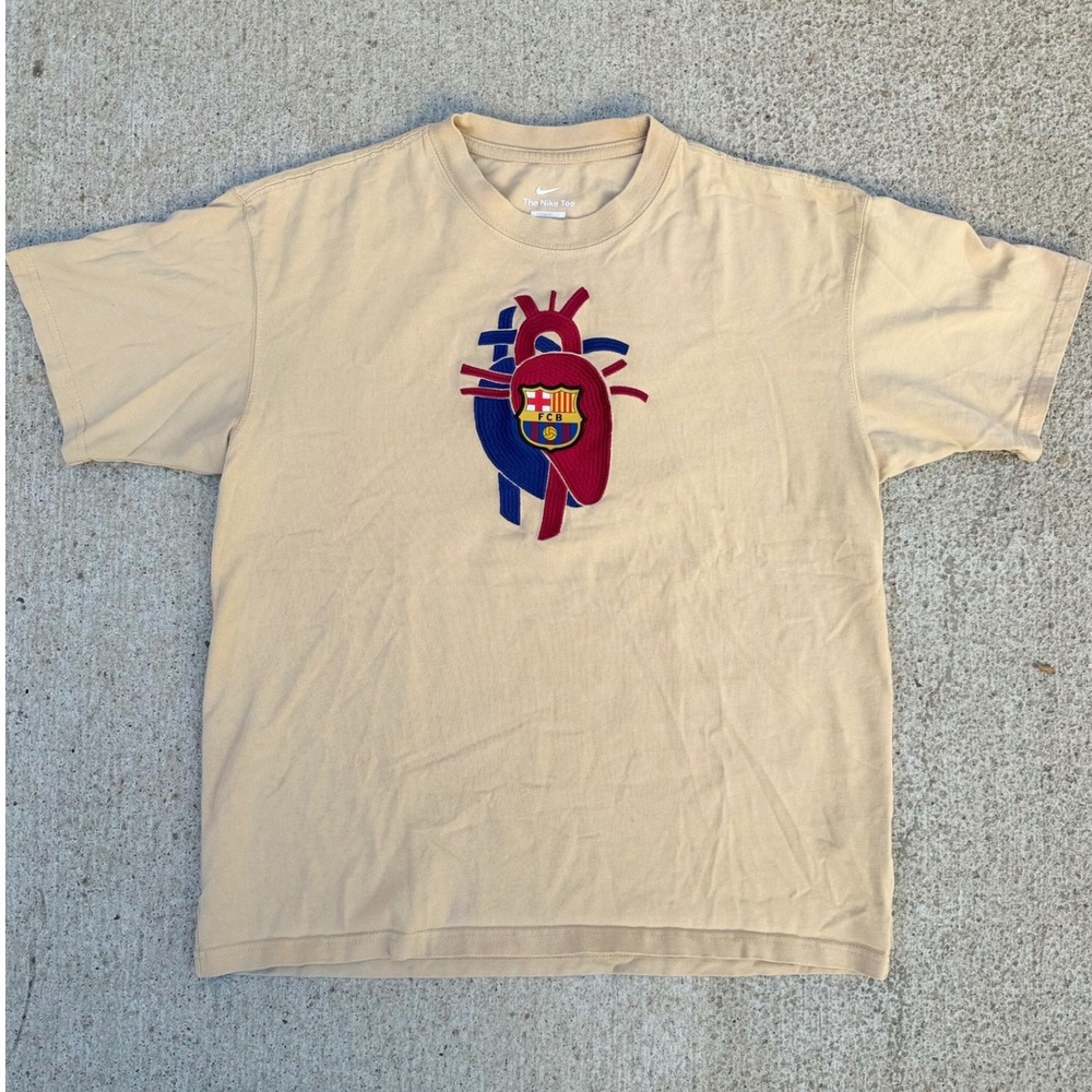 Nike FC Barcelona x Patta Culers del Món Max90 T-Shirt Tan Size Medium EUC